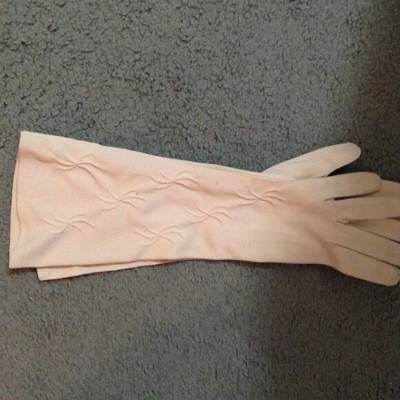 Lot of 11 Pair of c. 1950s '50s or 1960s '60s Vintage Gloves, Approx. Sizes 5-6 - Picture 12 of 12